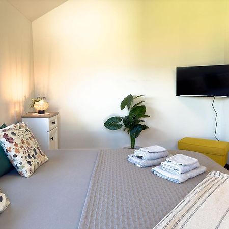 Serenity Vista Retreat Bnb Bescheid Εξωτερικό φωτογραφία